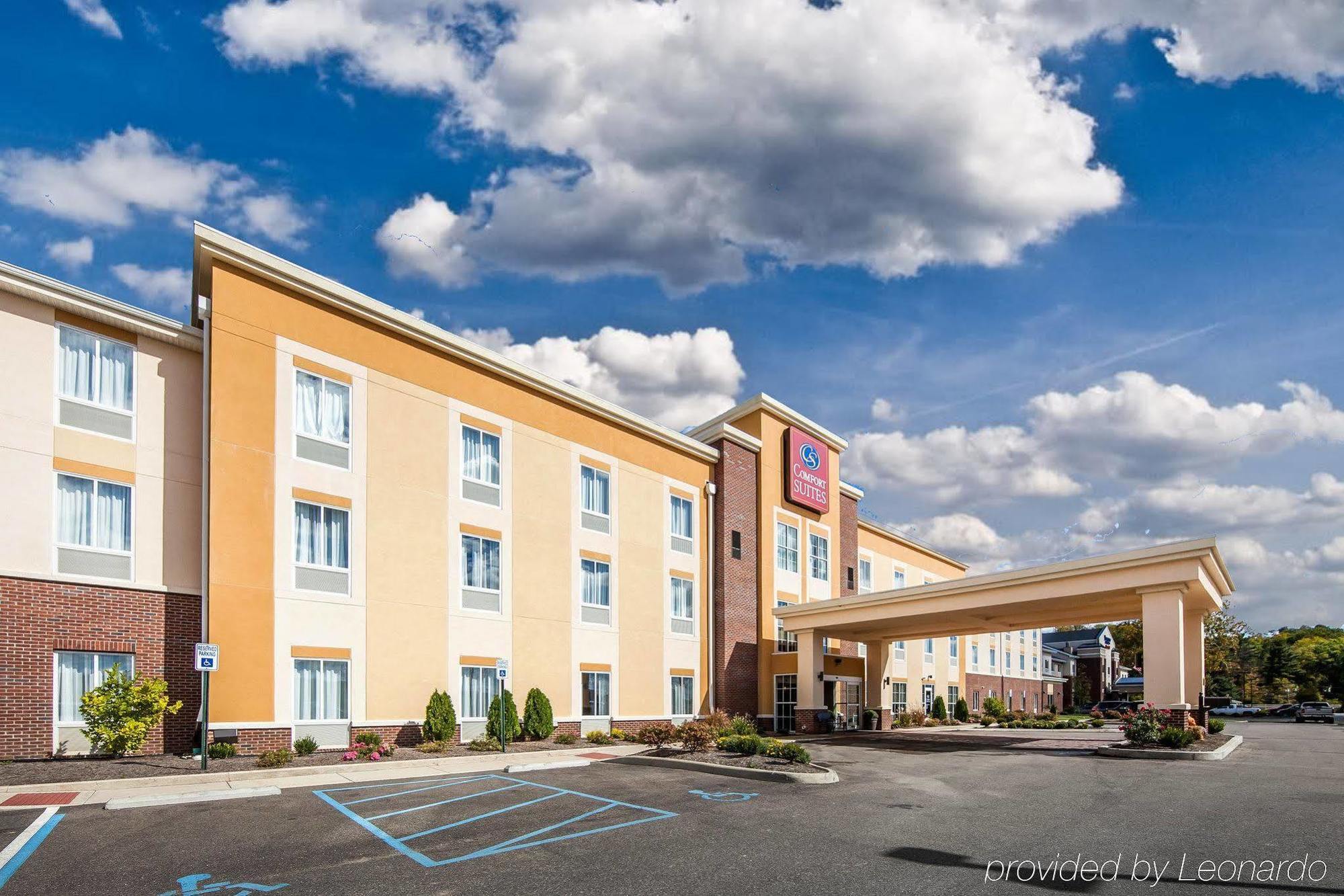 Comfort Suites Marietta-Parkersburg Buitenkant foto